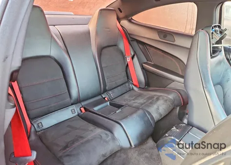 2013 Mercedes-Benz C 250 z USA, uszkodzony, nr VIN WDDGJ4HB7DG003294